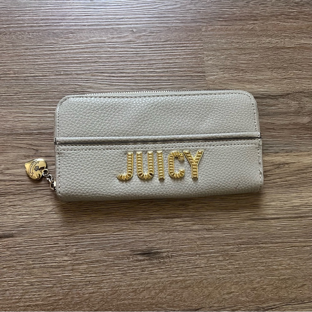 Juicy Cuture Zip Around Wallet